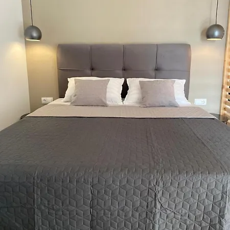 Girasole - Self Check In * זאדאר